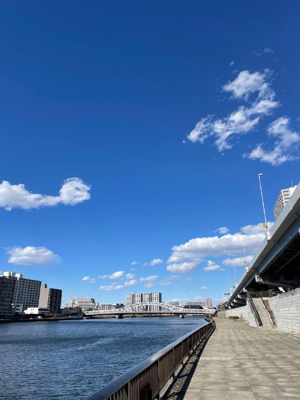 不知道为什么，日本的云好低啊どうしてこんなに低いなぁ、よくわからない🤦不知道为什么，日本的云好低啊どうしてこんなに低いなぁ、よくわからない🤦
